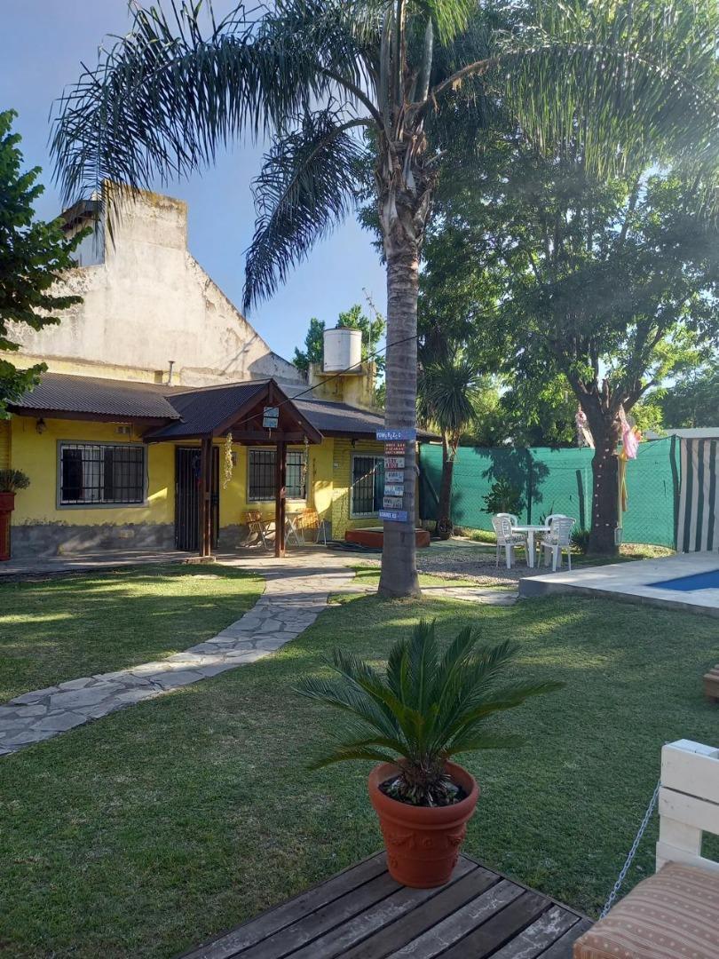 Foto de CASA CON JARDIN Y PILETA -DE VICENZO GRANDE-, imagen 3