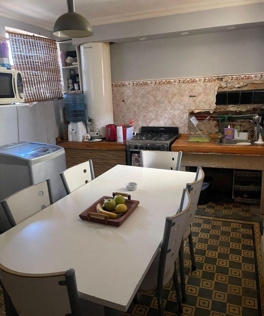 Foto de Casa con depto. y 2 Locales en VENTA, imagen 1