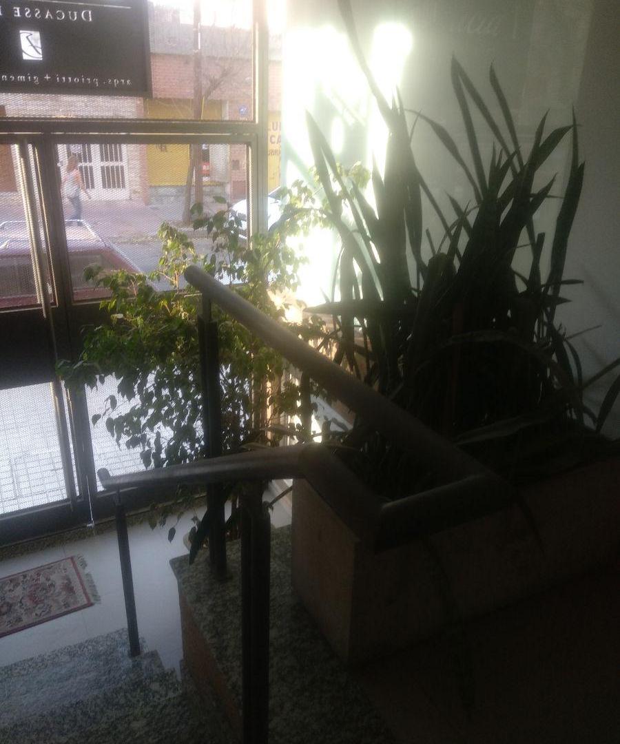 Foto de Monoambiente EN VENTA – 50 m² – Amoblado – Con renta – Edificio con, imagen 3