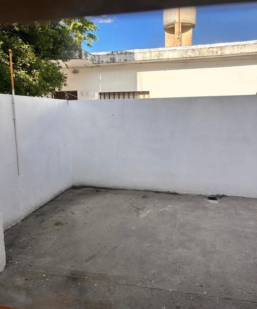 Foto de ¡OPORTUNIDAD DE INVERSIÓN! CASA + DEPARTAMENTO EN UN MISMO LOTE – AMBOS, imagen 2