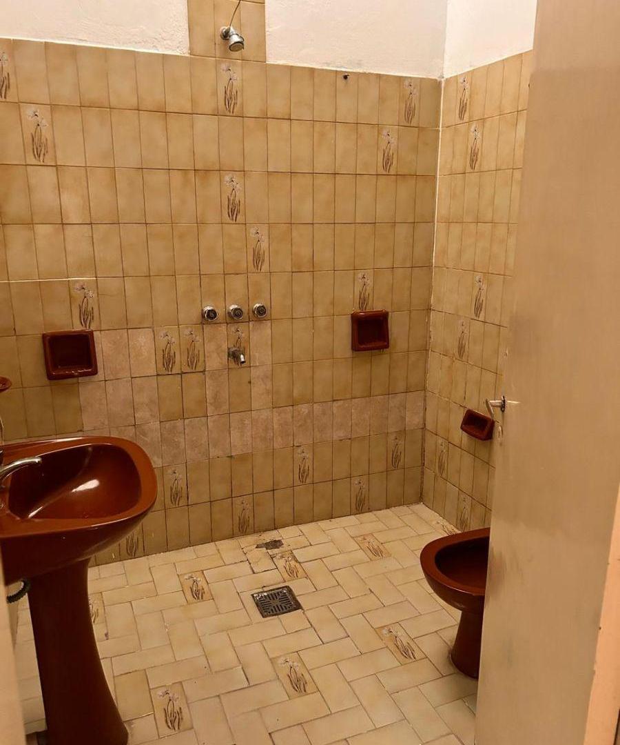 Foto de ¡OPORTUNIDAD DE INVERSIÓN! CASA + DEPARTAMENTO EN UN MISMO LOTE – AMBOS, imagen 3