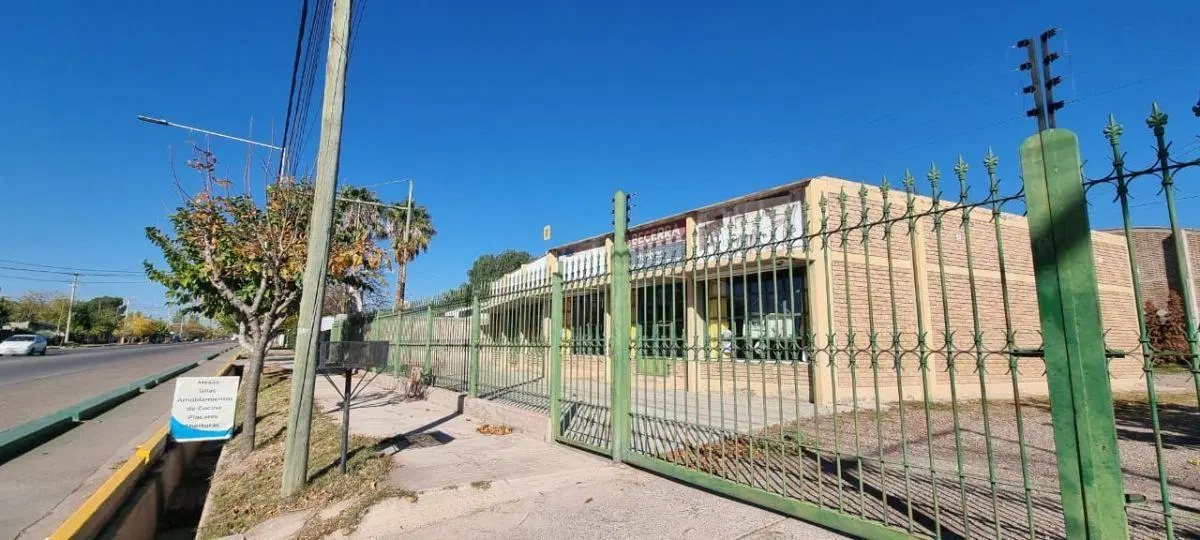 Alquiler de Local Comercial, sobre Carril Urquiza - Coquimbito - Maipú 5