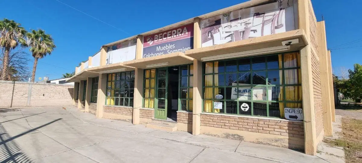 Alquiler de Local Comercial, sobre Carril Urquiza - Coquimbito - Maipú 1
