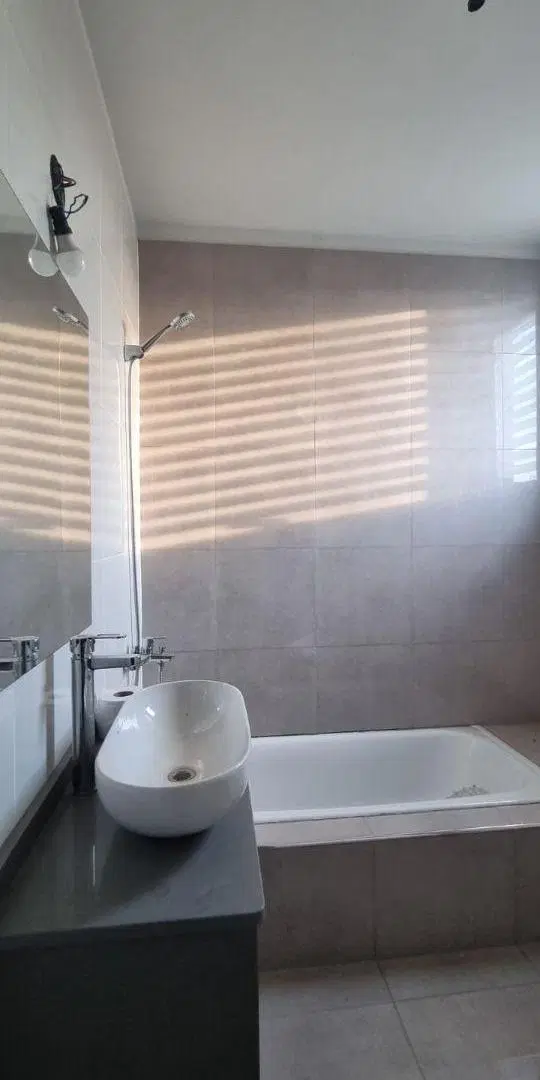 Casa de 201 m² totales, 2 habitaciones, Barrio Agua Y Energía Plan 23 3