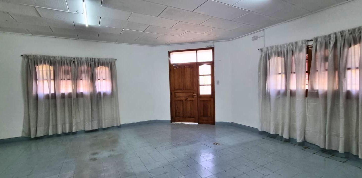 Foto de Local comercial en alquiler - CIUDAD DE MAIPÚ, imagen 4