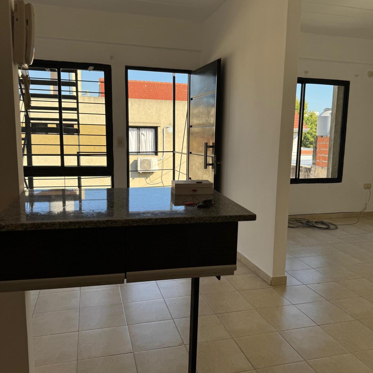 Venta Departamento 2 Ambientes con Terraza en Berazategui Centro 5