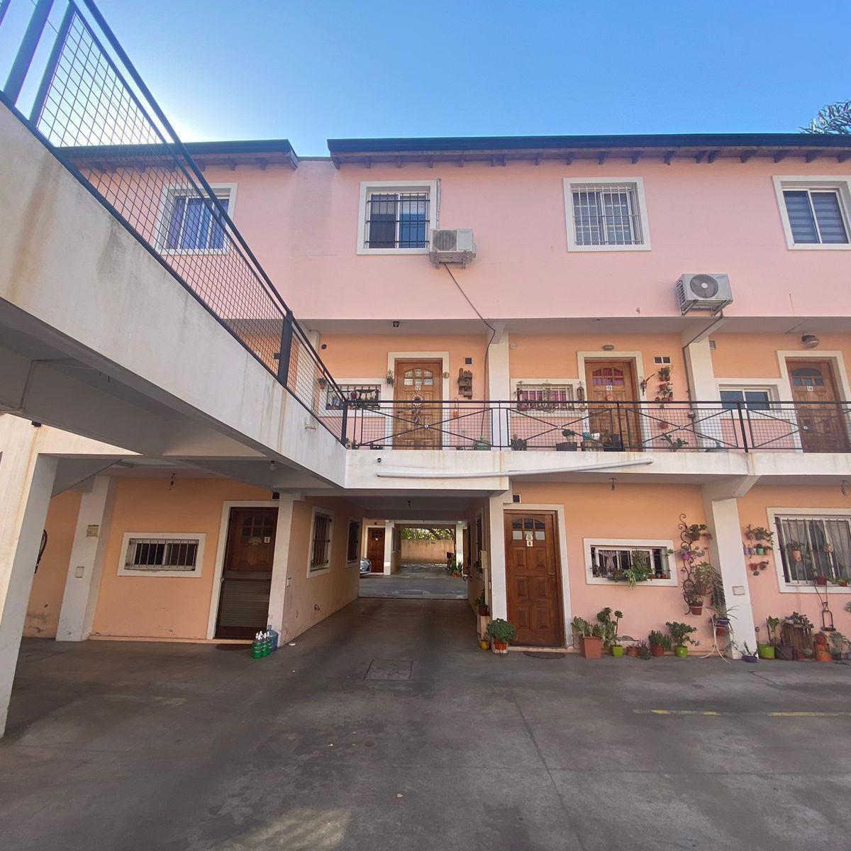 Hermoso duplex en complejo en Monte Grande