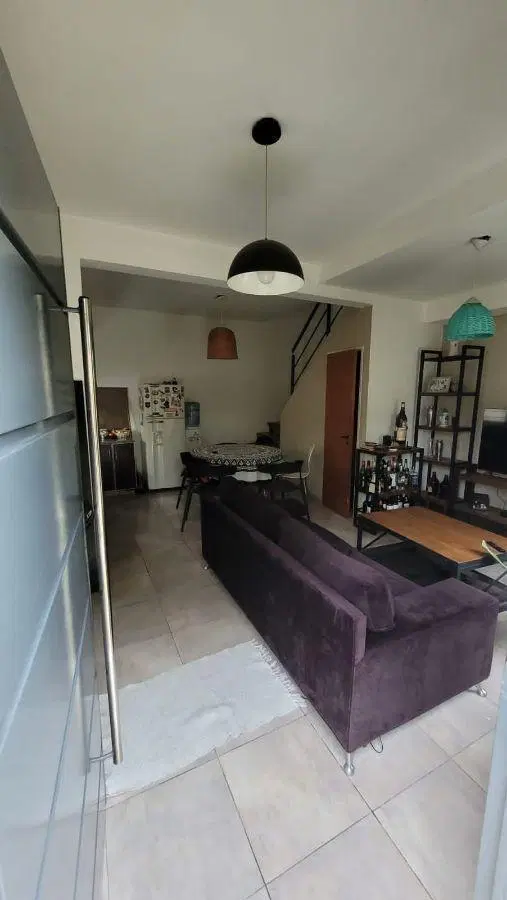 Dúplex en venta de 2 dormitorios c/ cochera en Monte Grande 2