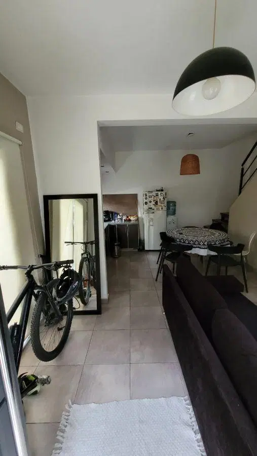 Dúplex en venta de 2 dormitorios c/ cochera en Monte Grande 5