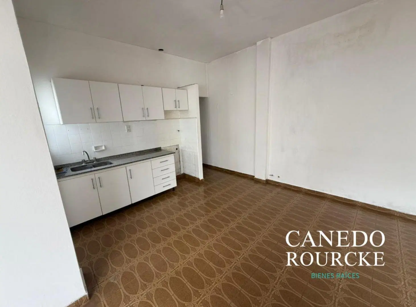 Departamento dos ambientes en ALQUILER - Santamarina y Pellegrini 2