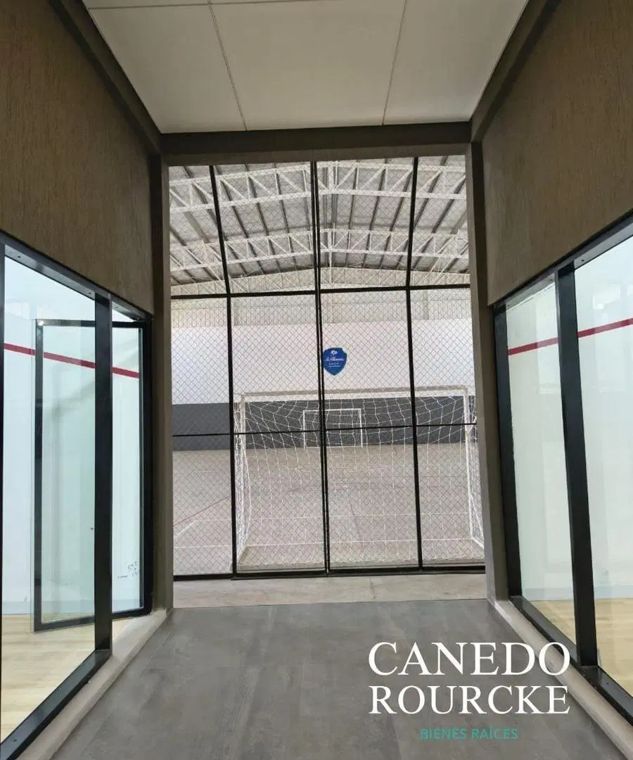 ¡LOTE FINANCIADO EN VENTA – ST. THOMAS CHICO! 8