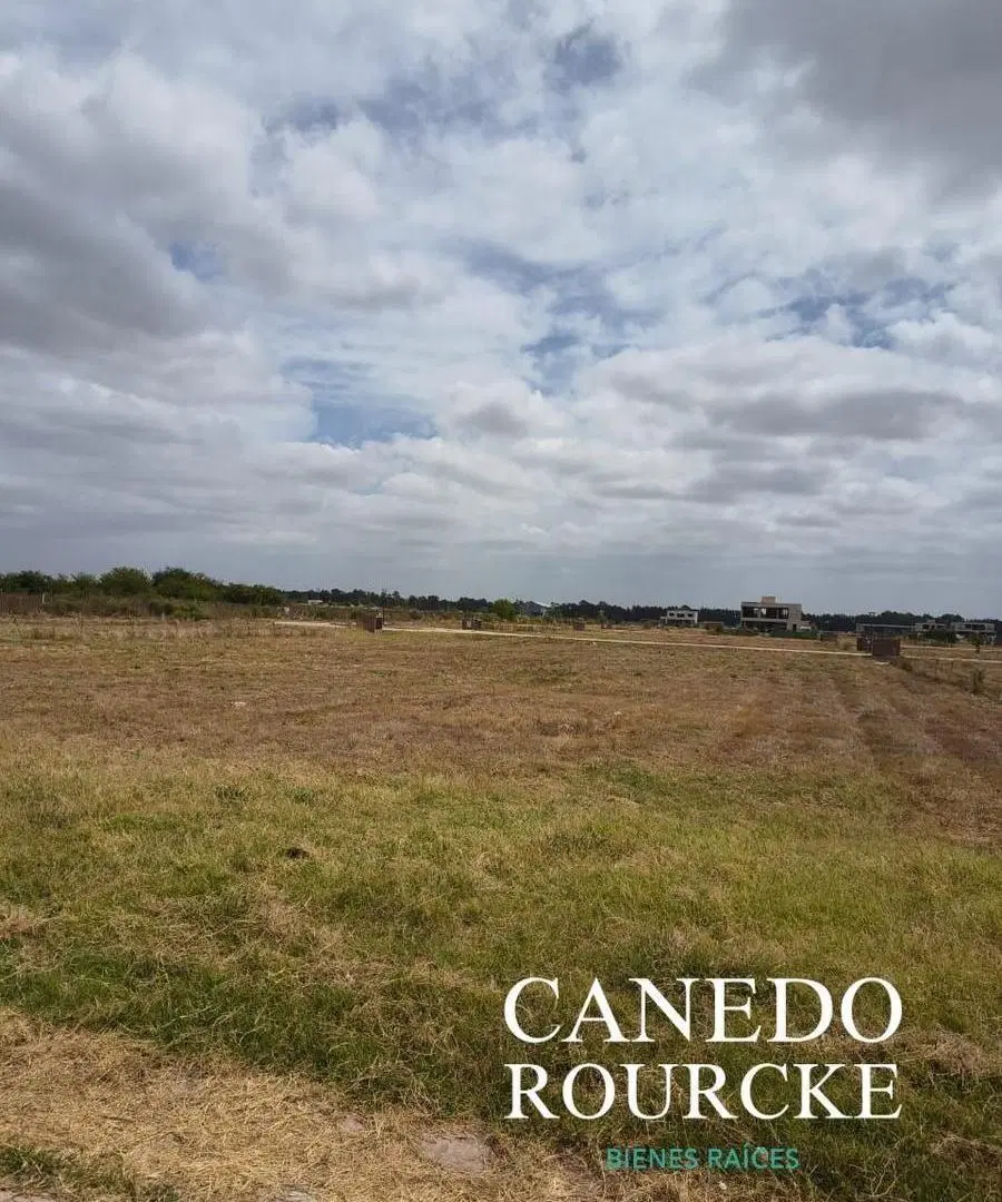 ¡LOTE FINANCIADO EN VENTA – ST. THOMAS CHICO! 8