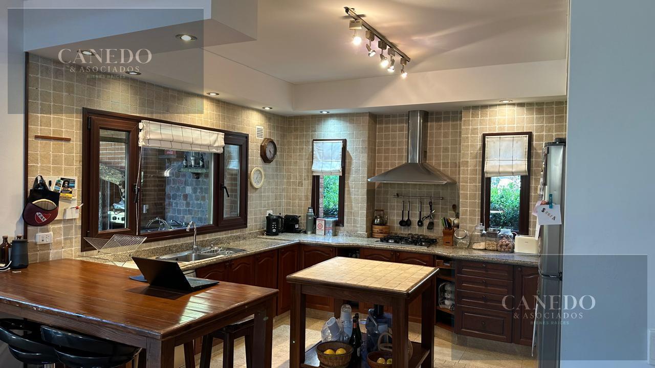Foto de Casa en venta en Saint Thomas Sur, Canning, imagen 2
