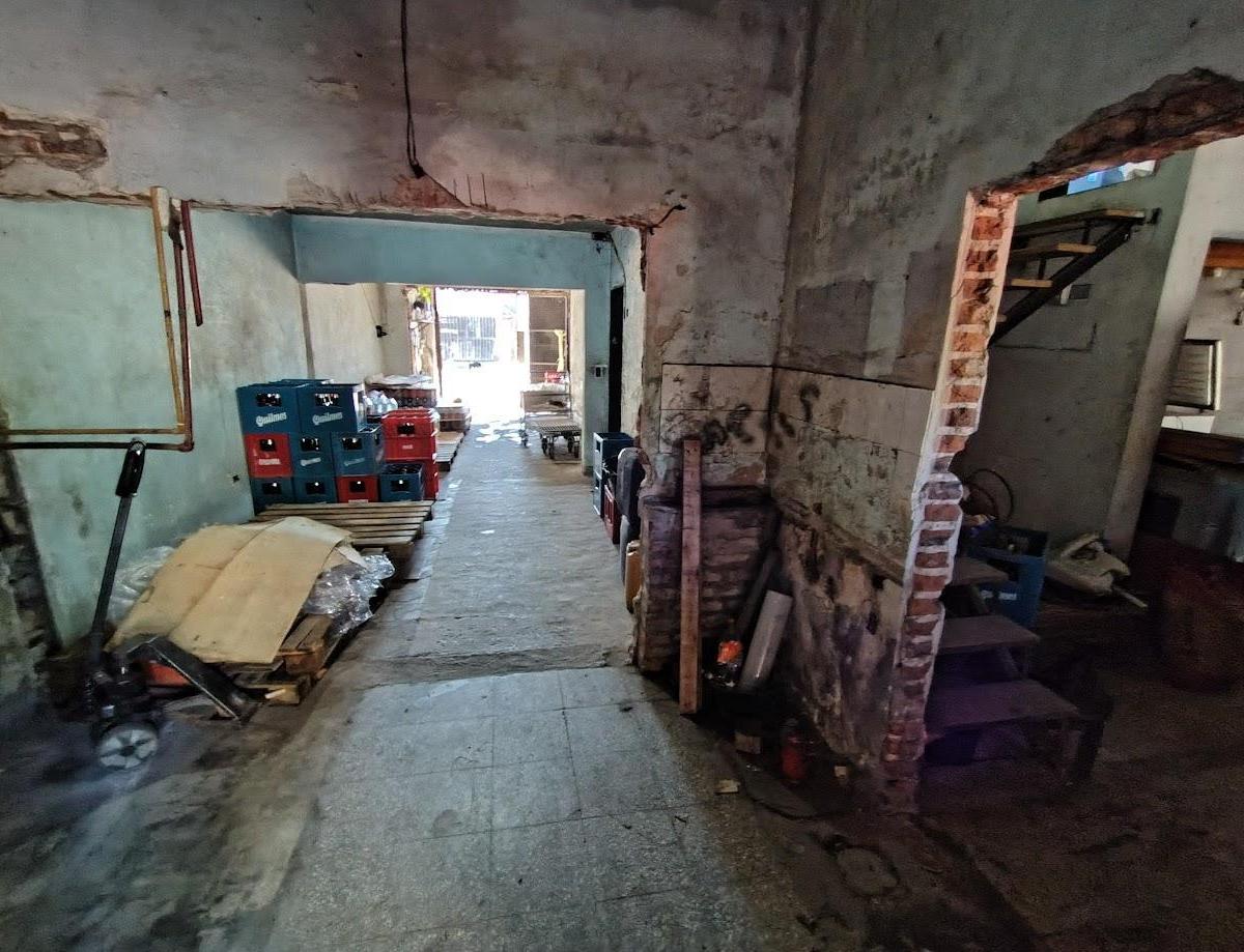 VENTA Taller / Depósito con entrada de vehículos