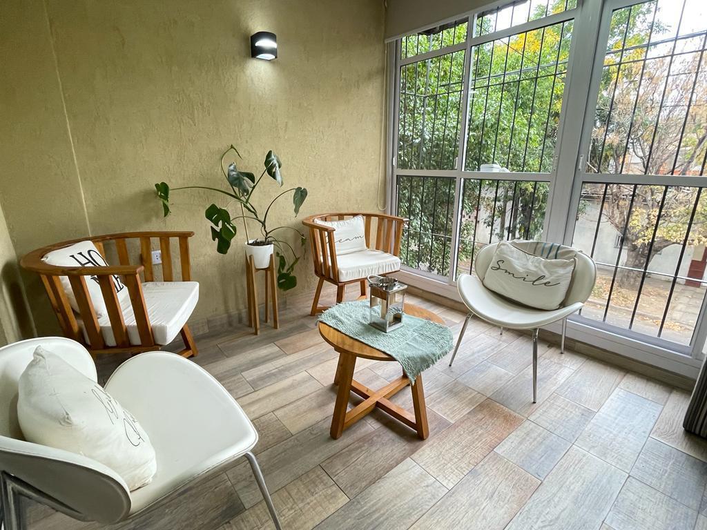 Tres ambientes Depto dos ambientes - Cochera cubierta - Venta, Morón Sur