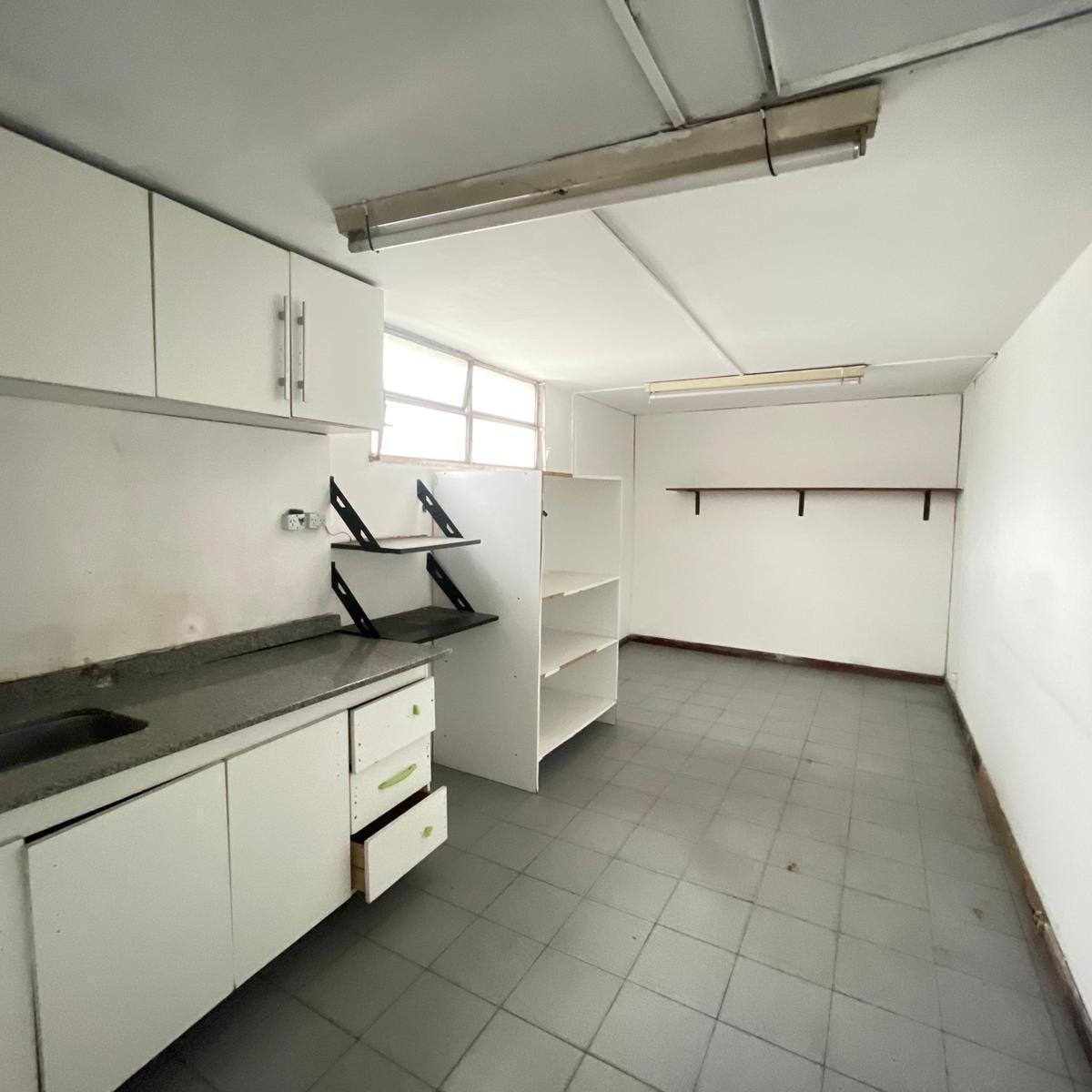 Propiedad Ideal Para Oficinas Profesionales - Comerciales 4