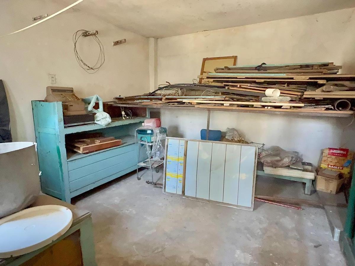 Casa de tres ambientes en Moron Sur