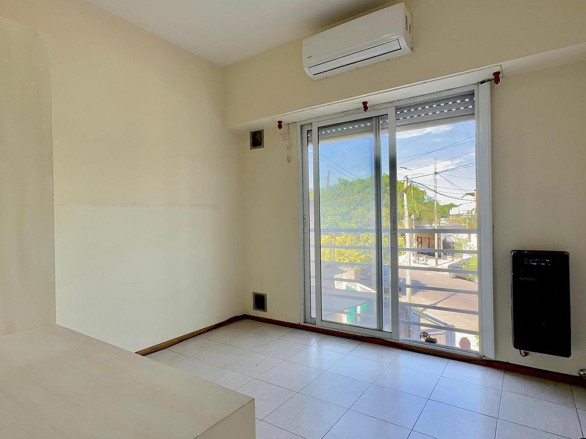 Departamento en de un Ambiente en Moron 2