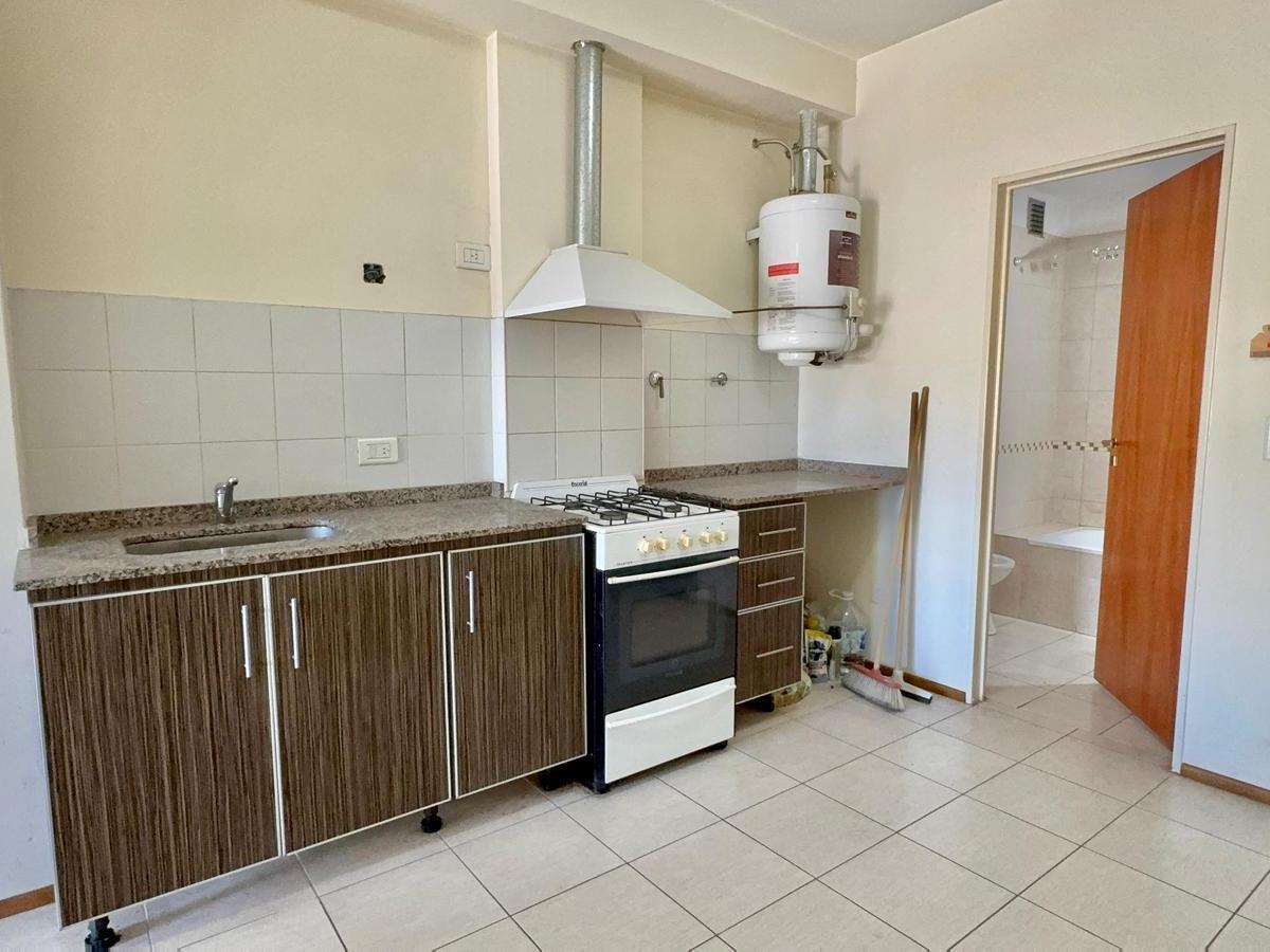 Departamento en de un Ambiente en Moron 3