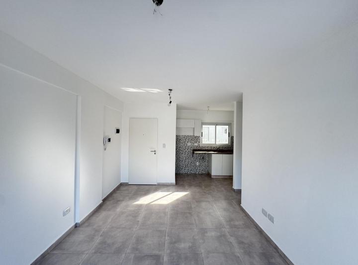 Departamento de 2 ambientes en alquiler en Morón 3