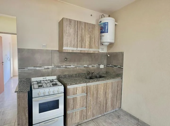 Departamento de 2 ambientes en alquiler en Moron 2