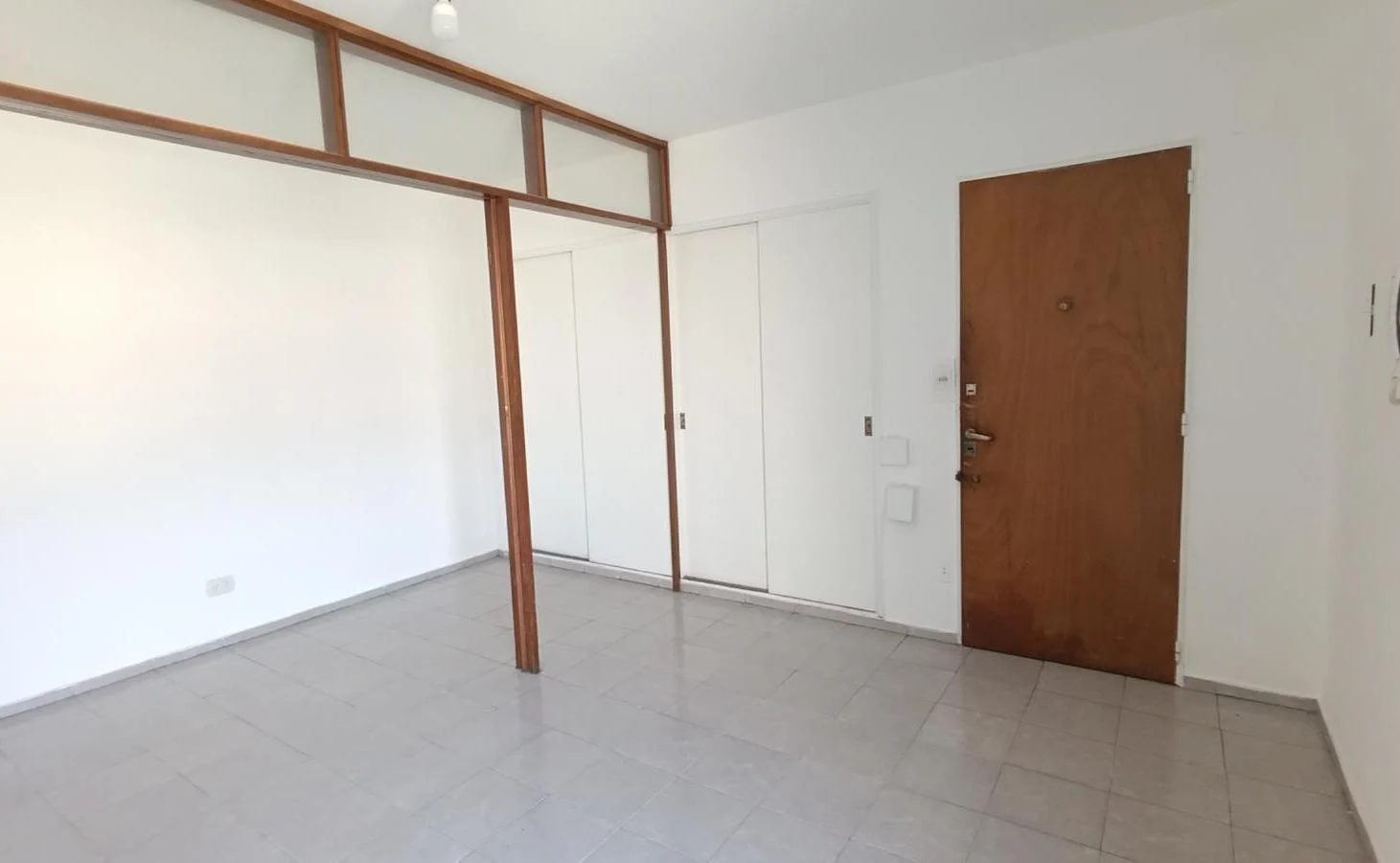 Departamento de 2 ambientes apto profesional en el centro de Morón