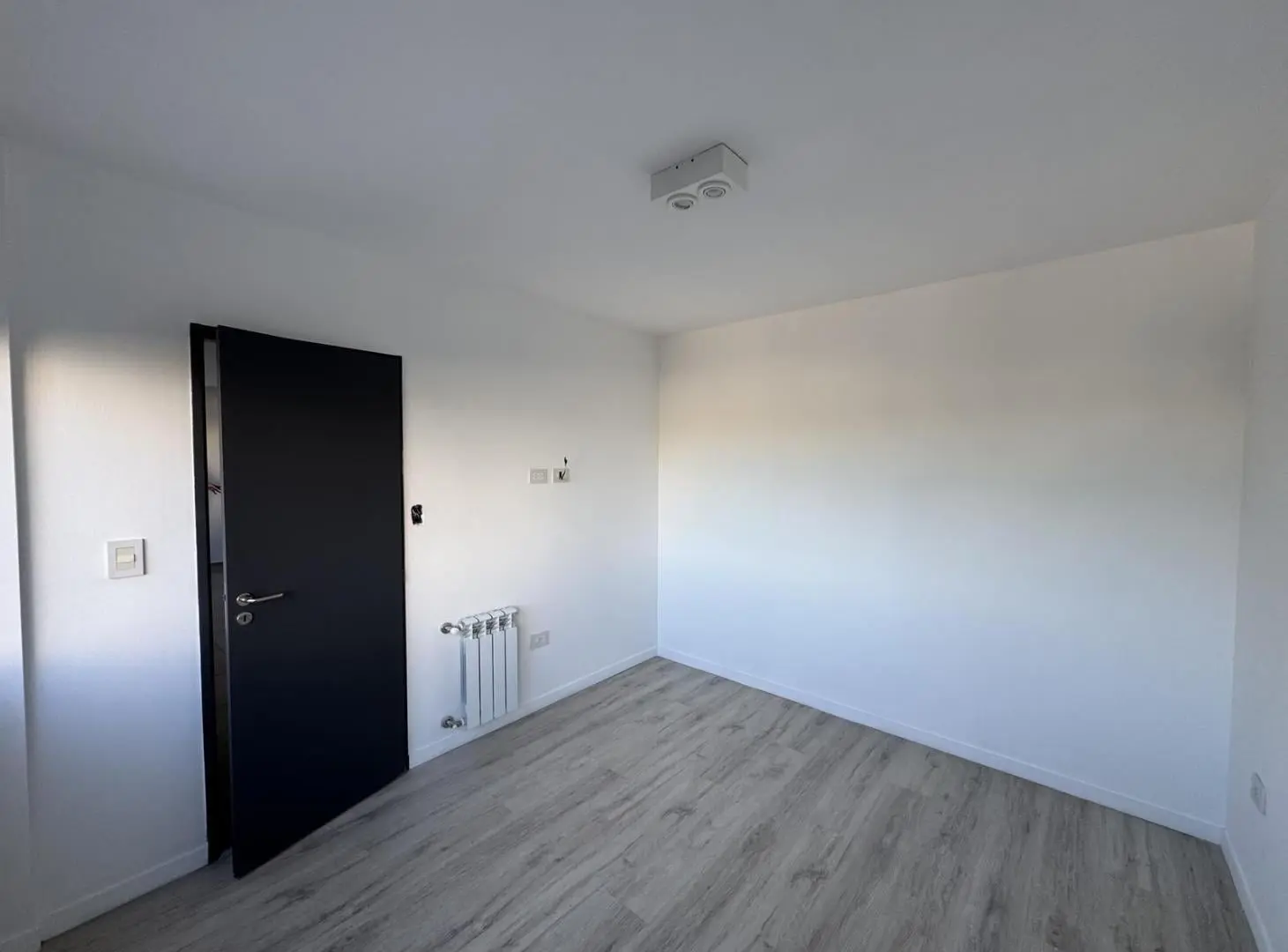 Departamento de dos ambientes en alquiler Morón 3