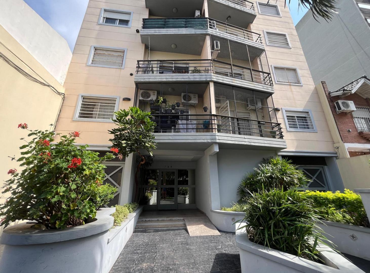 Foto de Excelente departamento de tres ambientes en Morón, imagen 1