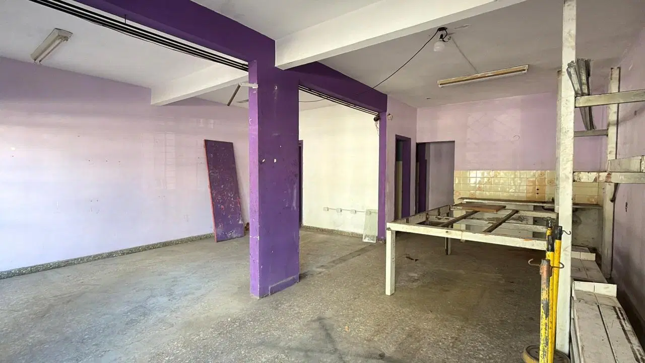Propiedad en bloque - Local + 4 departamentos - Ideal para renta 3