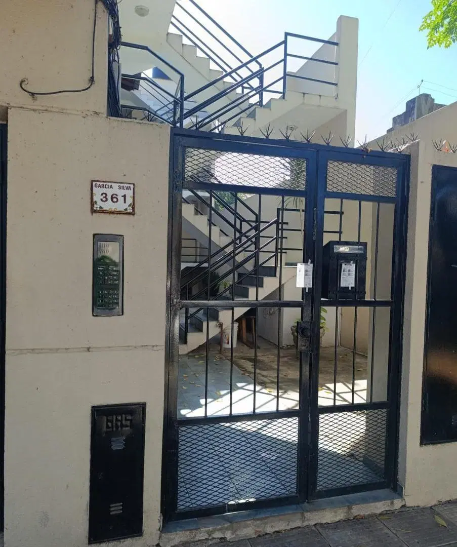Departamento en Moron Sur 5