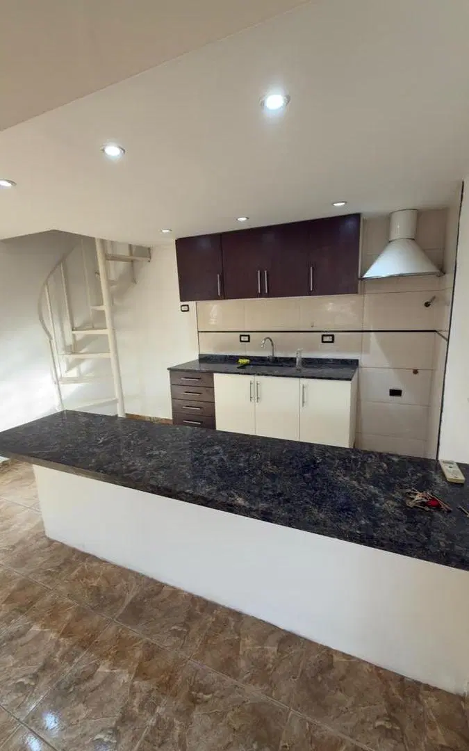 PH de 3 ambientes reciclado en venta en Morón 4