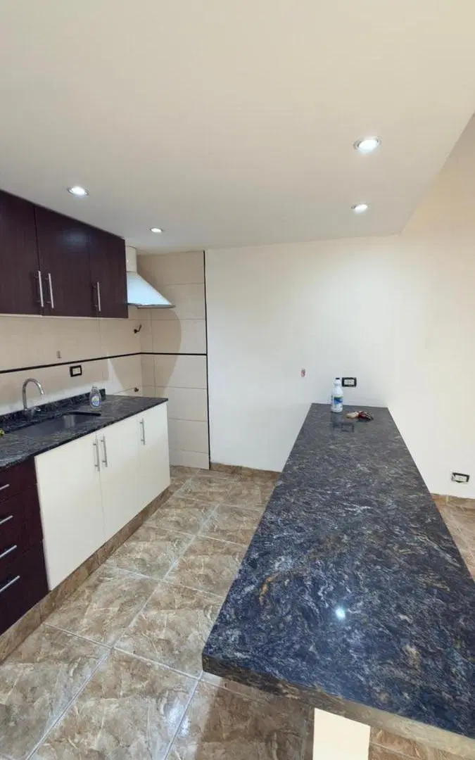 PH de 3 ambientes reciclado en venta en Morón 2