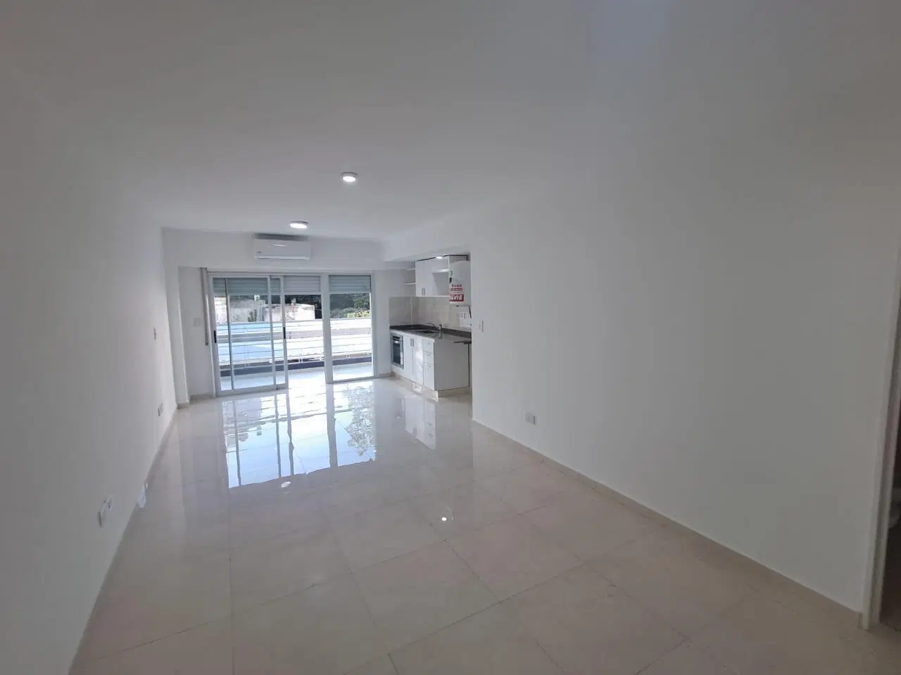 Moderno Ambiente en alquiler a estrenar en Morón 4