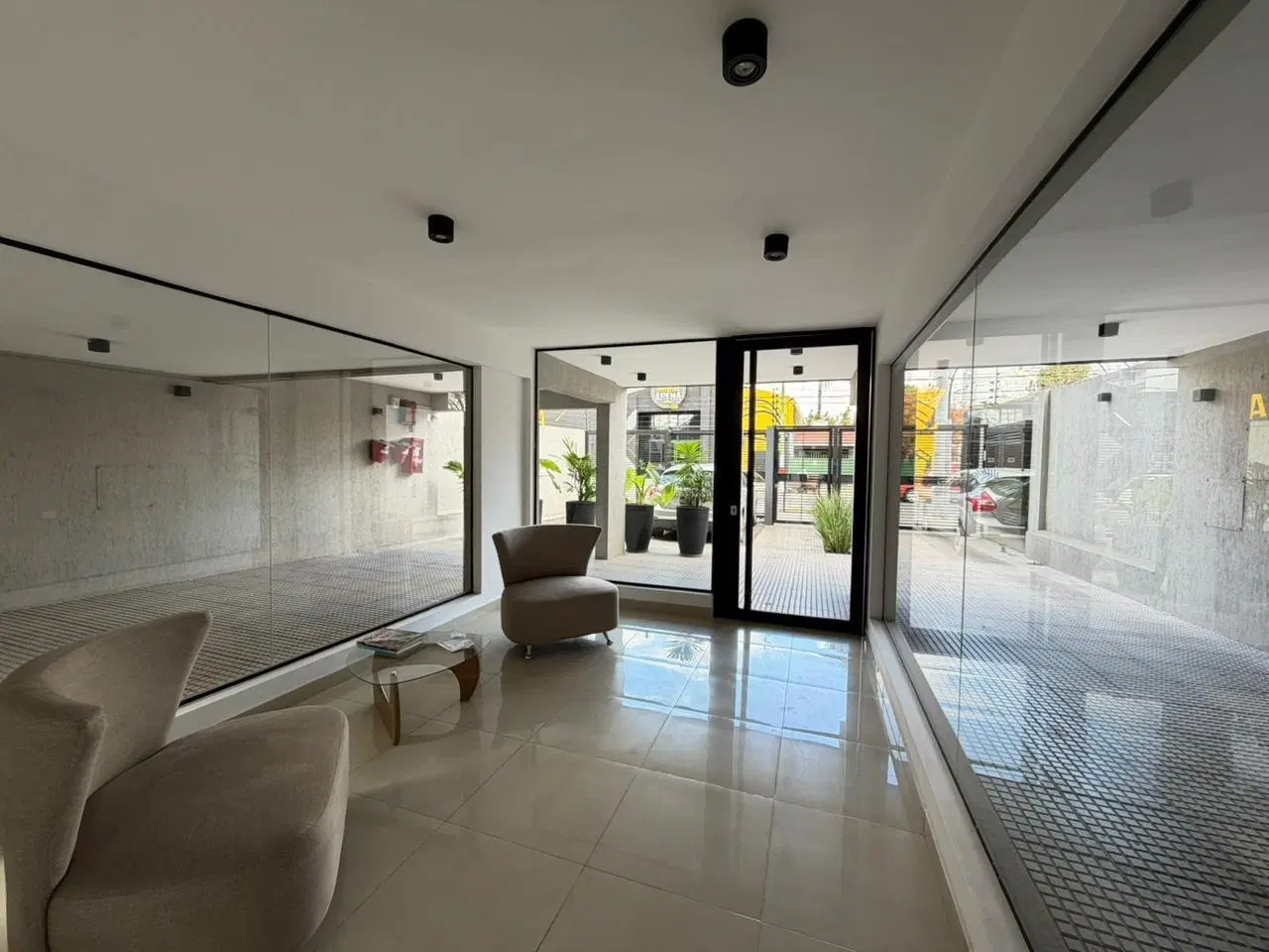Moderno departamento de 3 ambientes en alquiler Morón 4