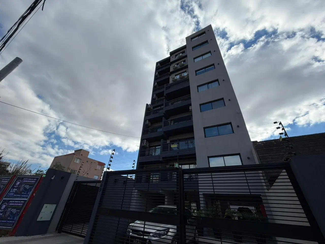Moderno departamento de 3 ambientes en alquiler Morón 2