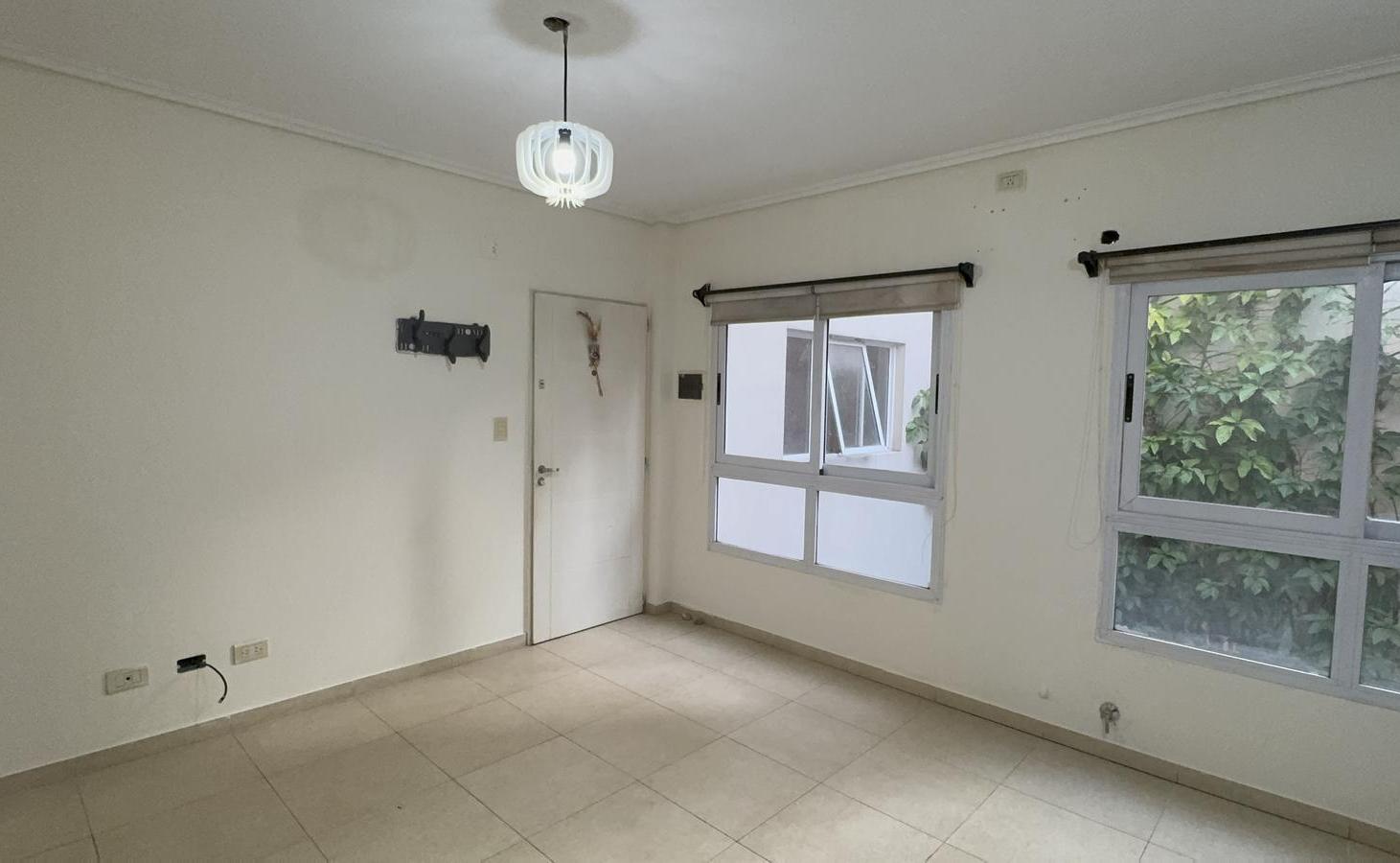 Foto de Departamento de 2 ambientes con balcón al frente en venta Morón Sur, imagen 3