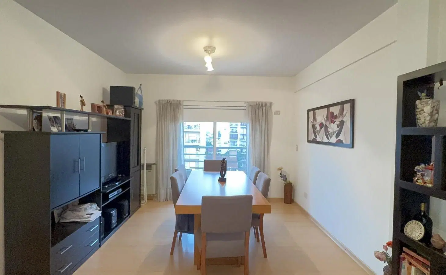 Departamento de 3 ambientes con cochera en venta Morón 5
