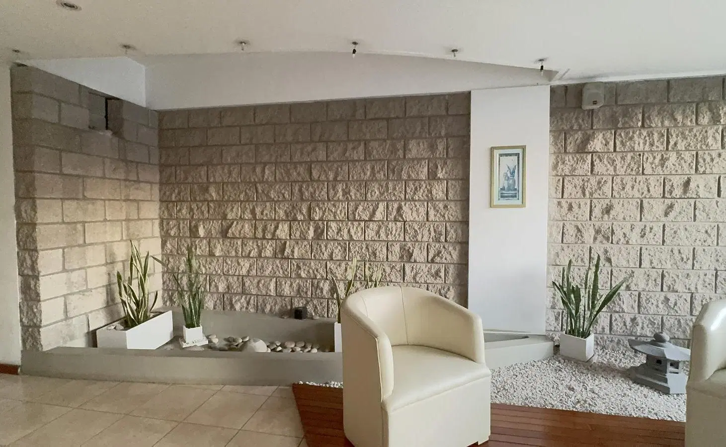 Departamento de 3 ambientes con cochera en venta Morón 4