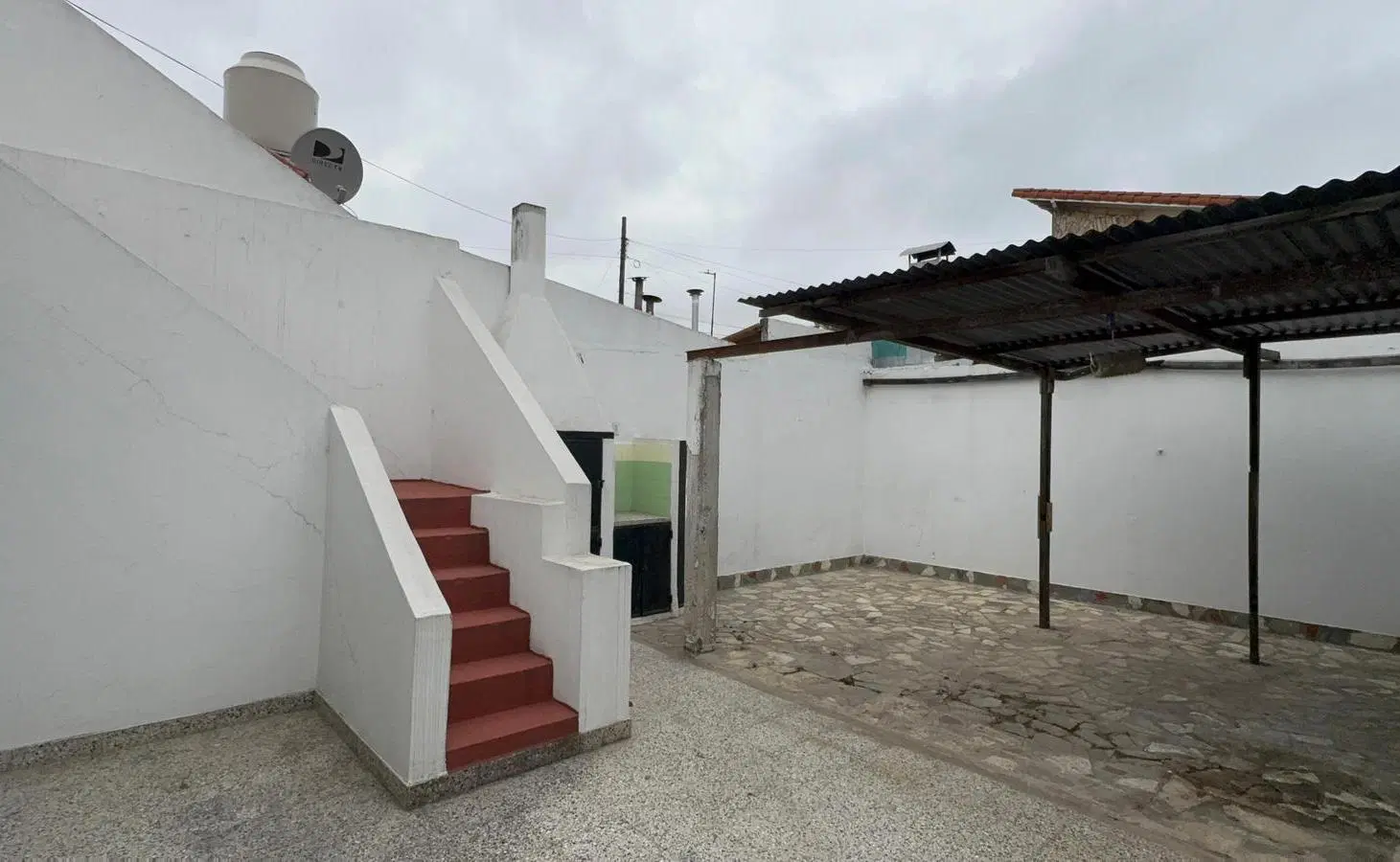PH al frente con terraza propia en venta Morón 8