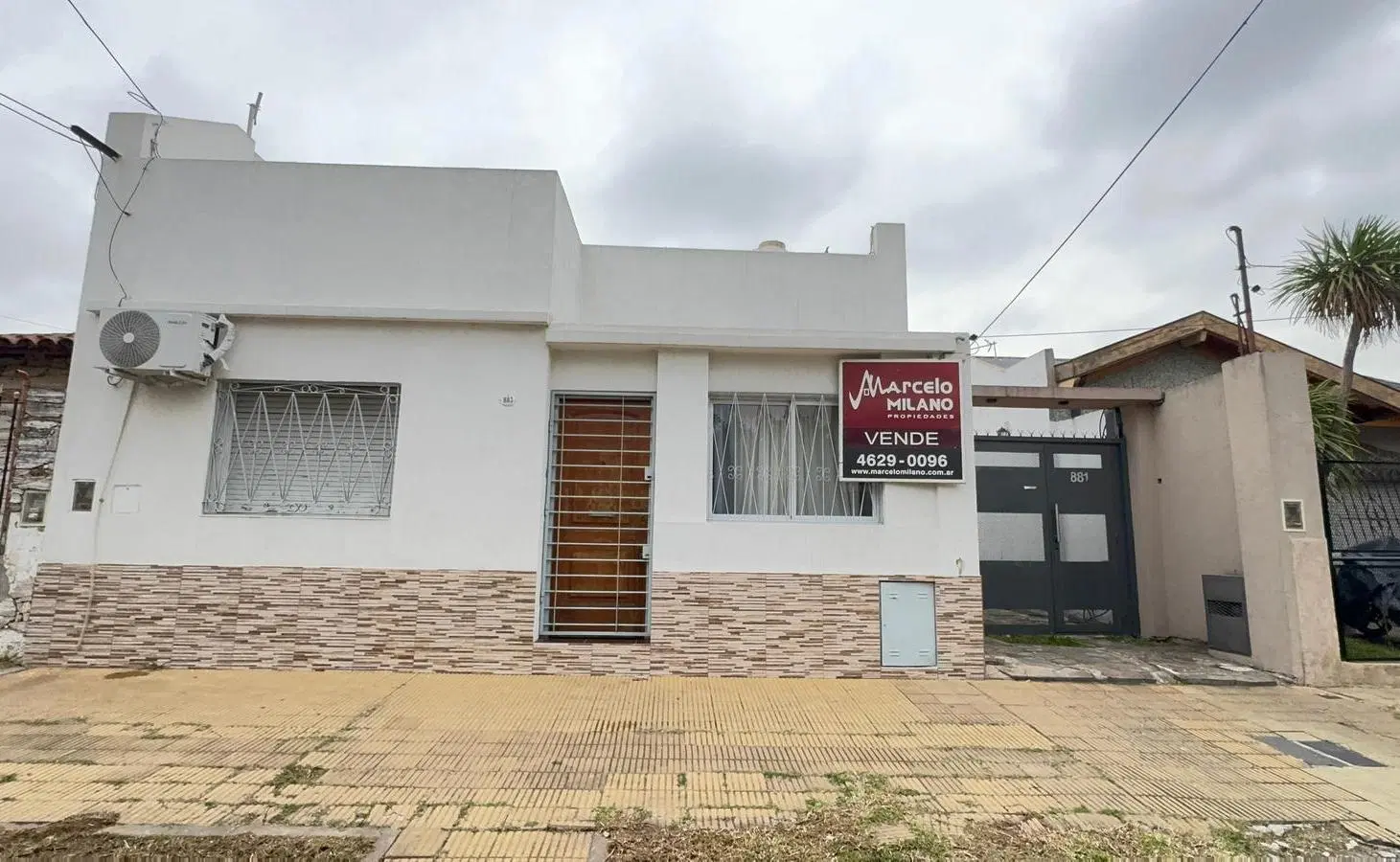 PH al frente con terraza propia en venta Morón 2