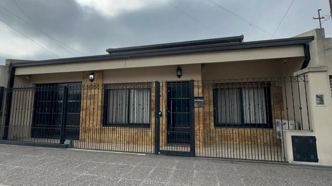 Cómoda casa en venta en Morón 5