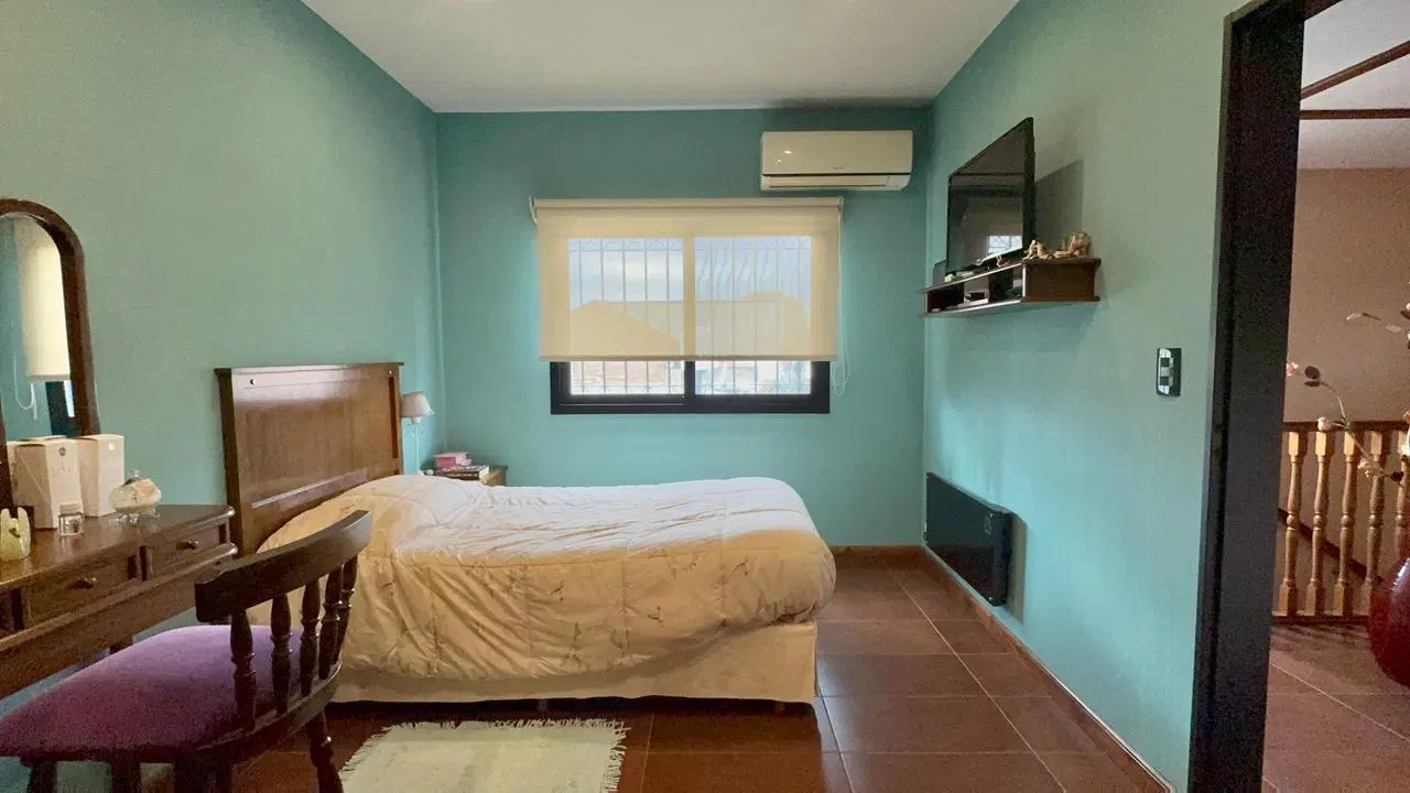 Cómoda casa en venta en Morón 3