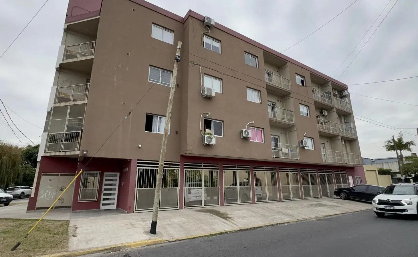 Excelente departamento de dos ambientes en Villa Luzuriaga 3