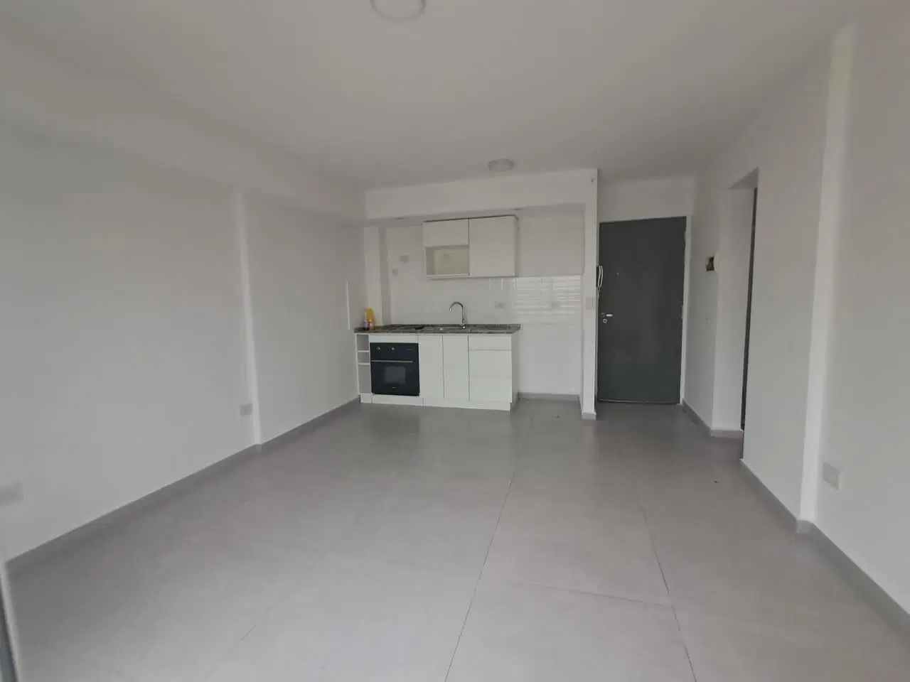Moderno departamento de 2 ambientes en Morón 2
