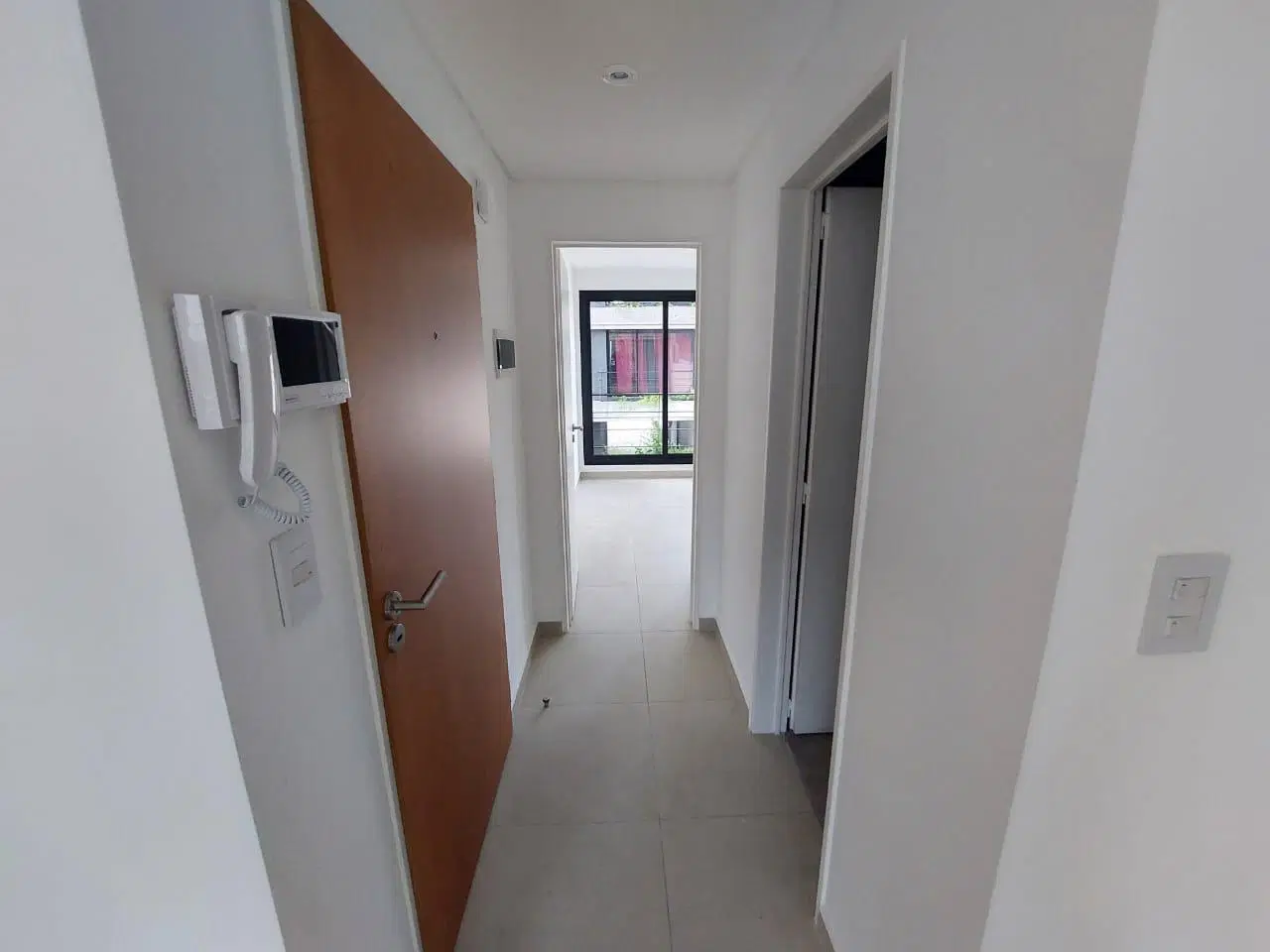 Departamento Dos ambientes con cochera cubierta a Estrenar 3