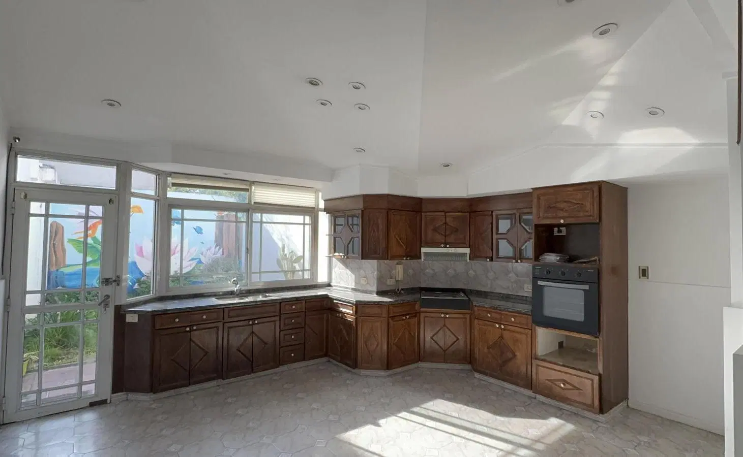 Dúplex con patio y cochera en ubicación estratégica de San Justo 1