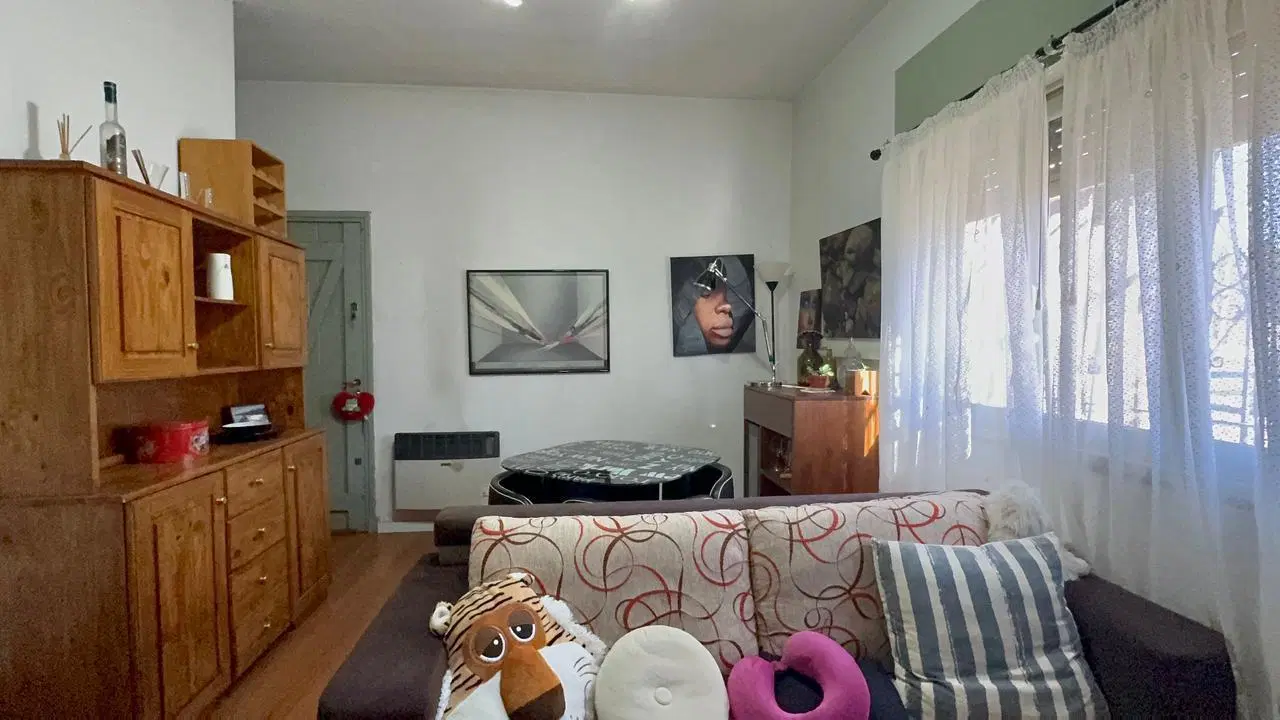 Casa en lote propio con parrilla en Haedo 4