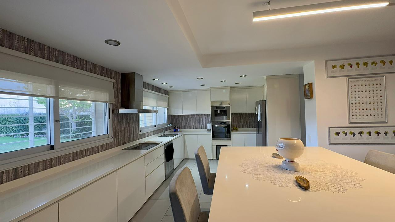 Foto de Casa con parque y pileta, imagen 5