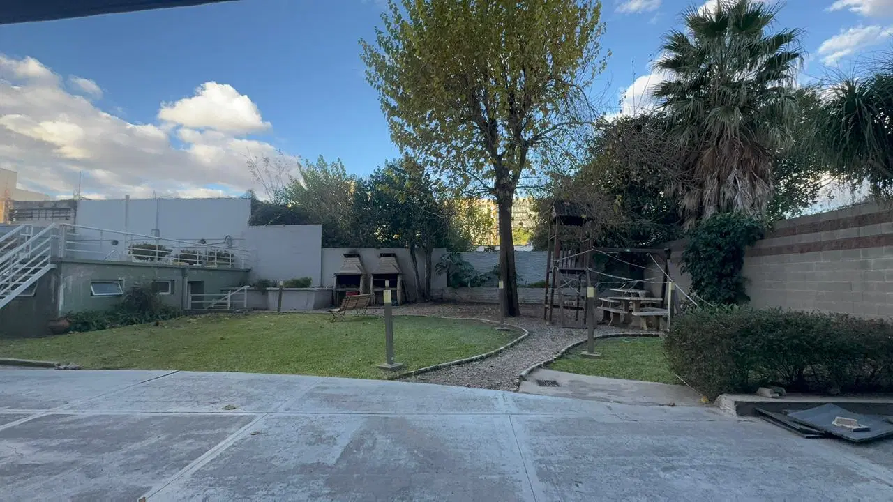 Monoambiente con cochera en Morón 3