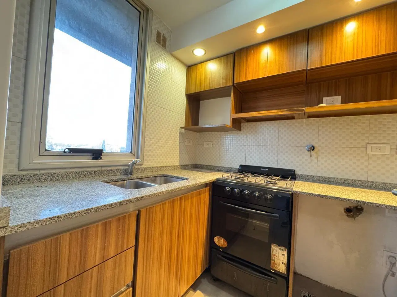 Moderno departamento de dos ambientes apto crédito, en Morón 2